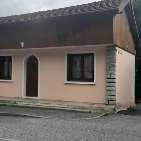 Кемпинг Petite Maison Avec Terrasse - 3 Pers. - Api-1-52-2003 Grand-Aigueblanche